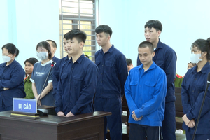 9 bị cáo lĩnh 56 năm tù về các tội mua bán người, cưỡng đoạt tài sản