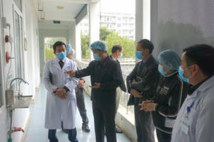 Không ngồi khóc chờ đại dịch