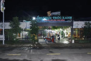 Dùng kéo đâm thấu ngực bạn nhậu