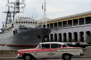 Tàu do thám Nga tiếp tục áp sát vùng biển Mỹ