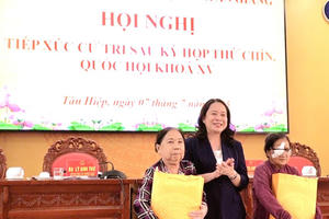 Phó Chủ tịch nước Võ Thị Ánh Xuân tiếp xúc cử tri tỉnh An Giang​