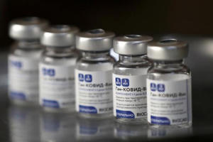 Vaccine COVID-19 của Nga: Từ chỗ bị hoài nghi tới 'cháy hàng'