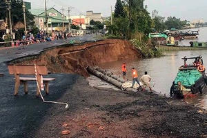 Câu chuyện “trôi sông”
