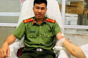 Bí thư Đoàn công an huyện Mường Khương hiến máu cứu sống thai phụ đang nguy kịch