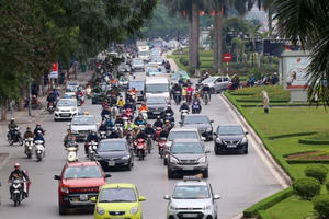 Những tuyến phố được xén thảm cỏ, mở rộng đường ở thủ đô