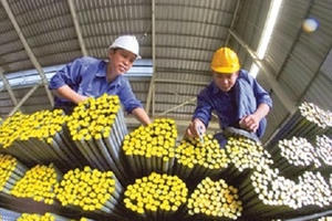 Việt Nam áp dụng thuế tự vệ đối với mặt hàng phôi thép và thép nhập khẩu