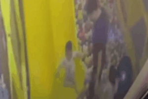 Người đàn ông hành hung bé gái 4 tuổi tại khu vui chơi ở quận Hoàng Mai khai gì tại cơ quan Công an?