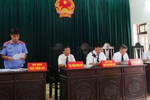 Không chịu được “ghế nóng”?