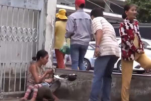 TP HCM: Dùng trẻ em để lợi dụng xin tiền trước cổng Bệnh viện