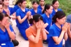 Kỷ luật 5 cán bộ liên quan "Vụ hàng chục cô giáo quỳ gối để xin được tiếp tục dạy trẻ"