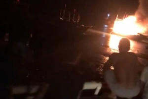 Thanh Hóa: Tàu cá phát nổ, 10 người thương vong