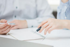 Khách hàng có 21 ngày cân nhắc hợp đồng bảo hiểm trước khi đặt bút ký Khách hàng có 21 ngày cân nhắc hợp đồng bảo hiểm trước khi đặt bút ký