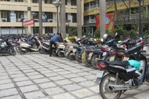 Bộ trưởng Tiến “vạch mặt” 7 dịch vụ ở bệnh viện khiến người dân bất bình