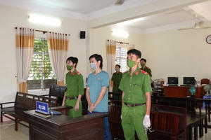 Tuyên án vụ thanh niên trèo rào vào khu phong tỏa thăm người yêu