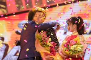 Nguyên Khang đoạt quán quân “Sinh ra để tỏa sáng” khi chơi nhạc cụ 1000 USD