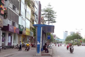 Ngán ngẩm với nhà chờ xe buýt Ngán ngẩm với nhà chờ xe buýt