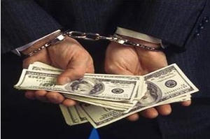 Giám đốc hầu tòa vì lừa đảo