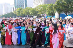 Lễ hội Áo dài TP.HCM diễn ra từ ngày 7-17/3/2024 Lễ hội Áo dài TP.HCM diễn ra từ ngày 7-17/3/2024