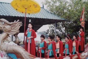 Gìn giữ nét riêng của điệu chèo đất Tổng Gối