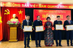 Thứ trưởng Bộ Tư pháp Đặng Hoàng Oanh mong muốn Tư pháp Hải Phòng ứng dụng sâu rộng CNTT