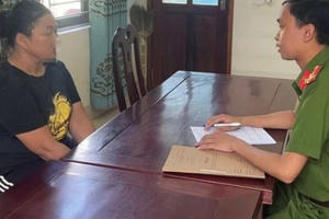 Bắt nữ quái lừa bán người sang Trung Quốc giá 120 triệu đồng