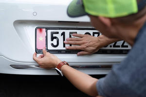 Biển số trúng đấu giá có phải là tài sản để thừa kế?