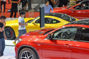 Ô tô 400 triệu dồn dập đổ về: Ngóng giá sẽ còn rẻ nữa