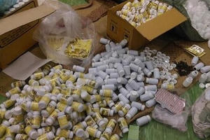 3 anh em ruột rủ nhau sản xuất, buôn bán thuốc tân dược giả