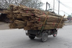 Hà Nội: Hơn 100 xe ba bánh tự chế bị tạm giữ trong 1 tháng