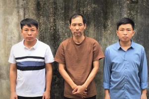 Bắt đối tượng buôn bán phế liệu giả danh phóng viên để lừa đảo Bắt đối tượng buôn bán phế liệu giả danh phóng viên để lừa đảo