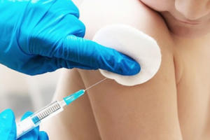 Bộ Y tế họp về việc truyền thuốc quá hạn cho bệnh nhi mắc bệnh suy tủy Bộ Y tế họp về việc truyền thuốc quá hạn cho bệnh nhi mắc bệnh suy tủy