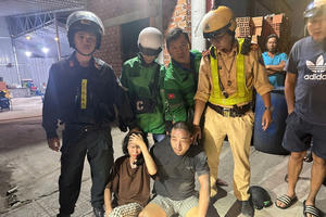 CSGT Bình Dương đuổi bắt 2 đối tượng trộm cắp trên Quốc lộ 13 CSGT Bình Dương đuổi bắt 2 đối tượng trộm cắp trên Quốc lộ 13