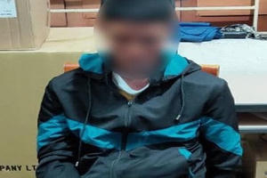 Vụ cháu bé bị hiếp dâm ở trường học: “Yêu râu xanh” khai gì tại công an