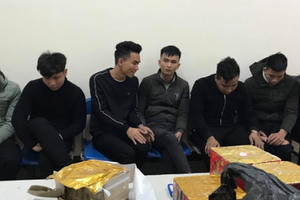 "Nổ" có người quen trong công ty xổ số để lừa đảo tiền tỷ "Nổ" có người quen trong công ty xổ số để lừa đảo tiền tỷ