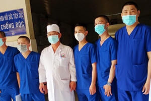 Ấm áp tình người nơi cuối trời tổ quốc