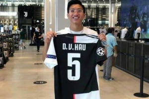 Cầu thủ Việt Nam và bài học xuất ngoại từ Công Phượng, Văn Hậu