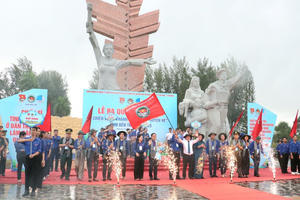 Bến Tre: Ra quân cao điểm Chiến dịch “Thanh niên tình nguyện hè”