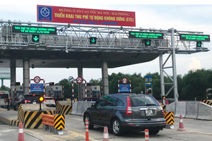 Sau 1/10, ô tô không được qua trạm thu phí nếu chưa có tài khoản giao thông