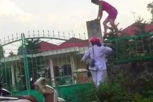 Hà Nội kiểm tra, xác minh thông tin “ăn chặn” hàng từ thiện Hà Nội kiểm tra, xác minh thông tin “ăn chặn” hàng từ thiện