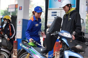 Xăng, dầu đồng loạt tăng giá