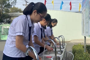 Học sinh THPT và GDTX tại Đồng Nai đã đến trường