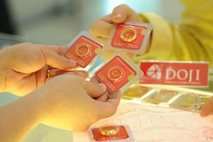 Giá vàng ngày 30/3: Chạm đáy 30 triệu đồng/lượng