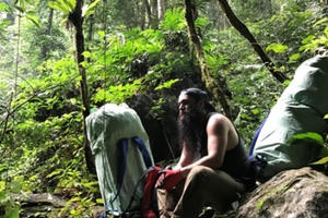 Đạo diễn Kong Skull Island bất ngờ trở lại Sơn Đoòng trước giao thừa