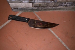 Chồng dùng dao đâm vợ tử vong rồi tự sát