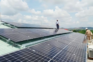 Đề xuất phạt đến 20 triệu đồng nếu lắp điện mặt trời mái nhà không thông báo