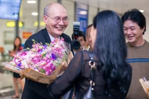 Nhạc sĩ Vũ Thành An đặt chân về Việt Nam sau nhiều năm xa cách