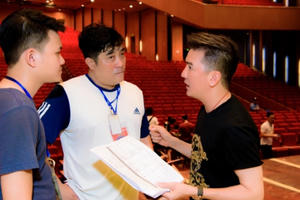 Choáng với lịch trình tất bật của Đàm Vĩnh Hưng trước giờ G