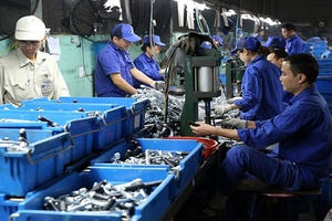 Thủ tục để doanh nghiệp tạm dừng đóng một phần BHXH do Covid-19