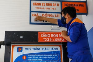 Giá xăng tăng mạnh, vượt 22.000đ/lít