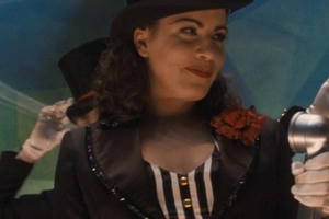 Bắt nữ diễn viên vì đâm chết mẹ ruột